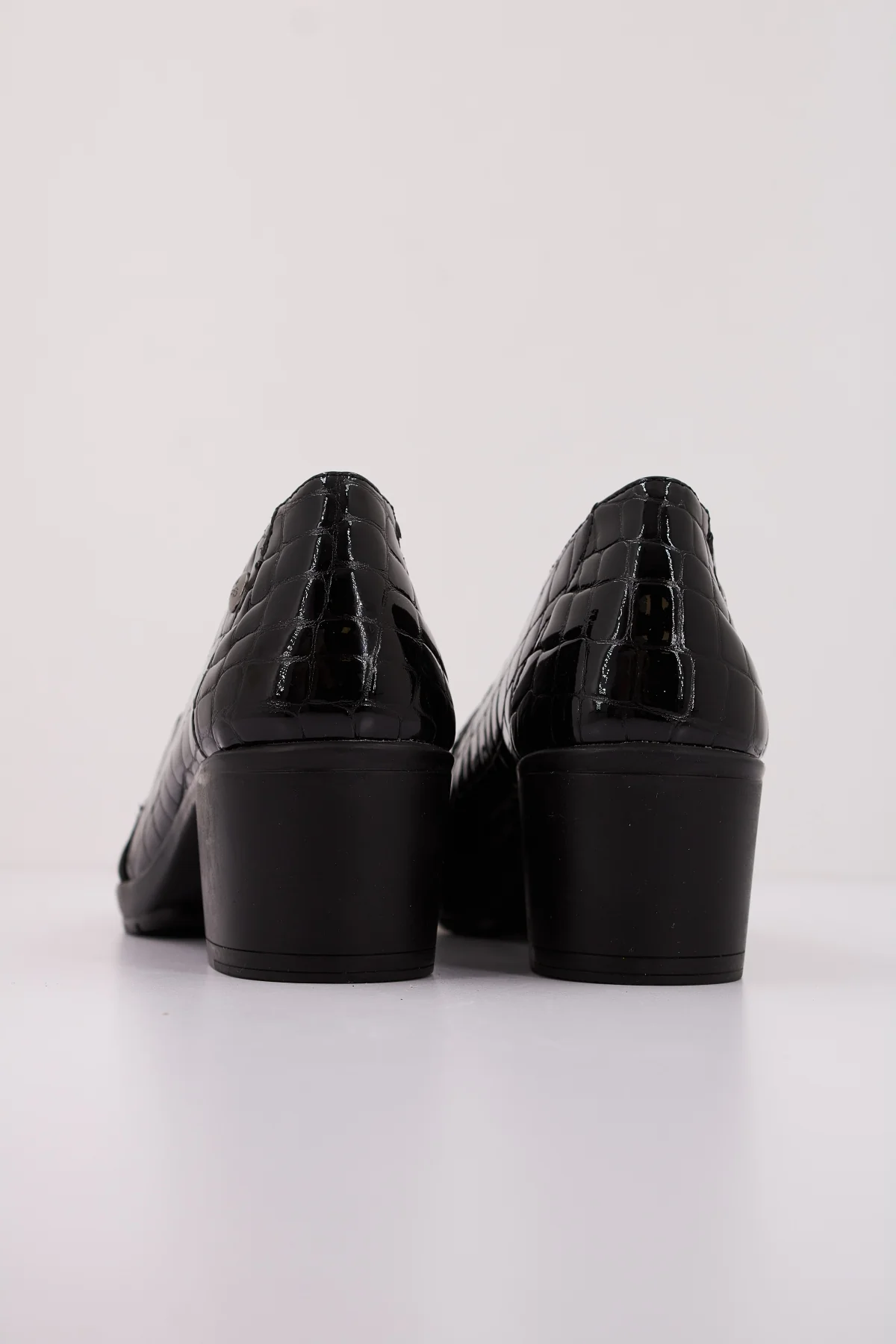 1000139572 - Image 4