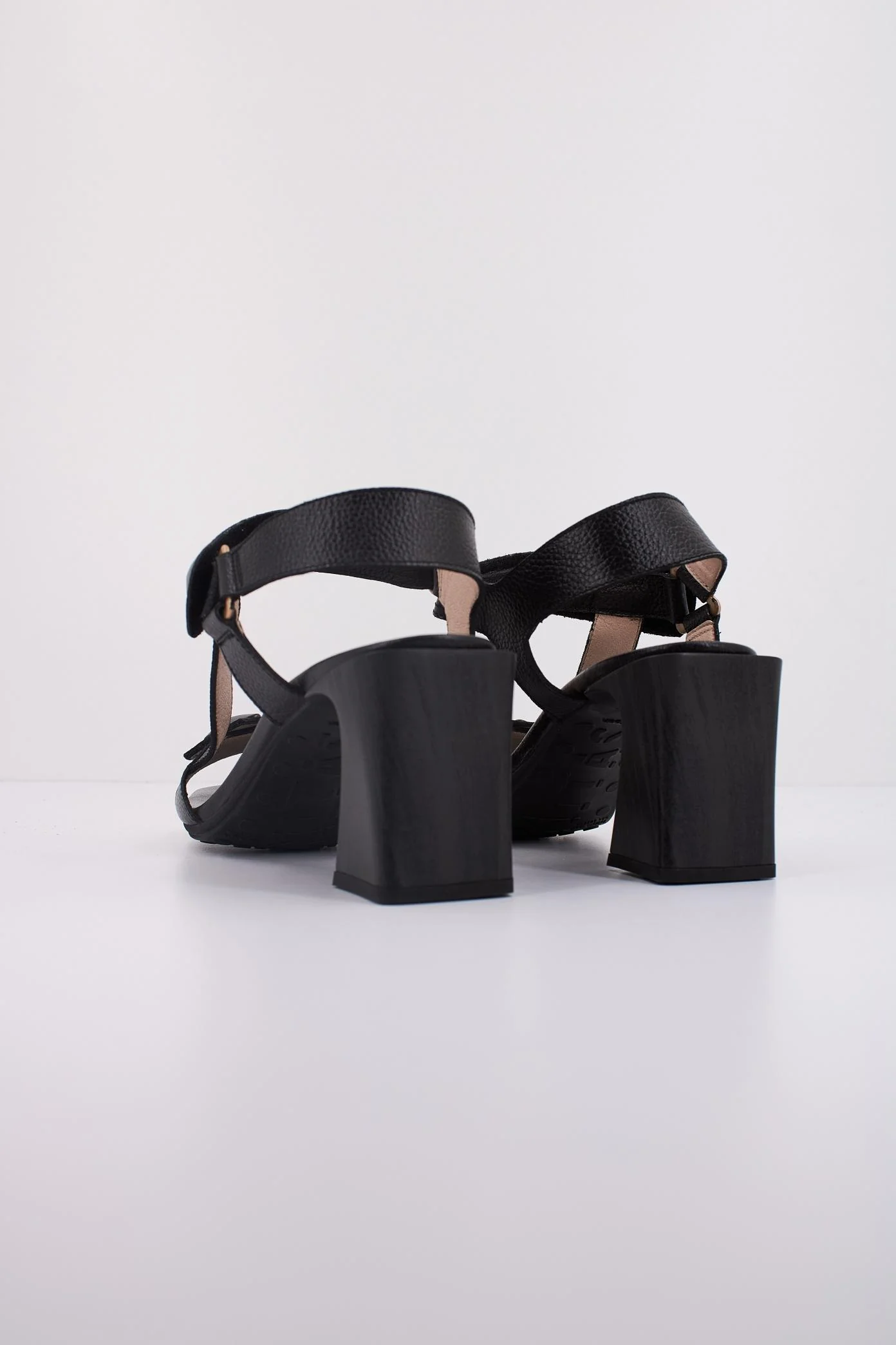 1000130102 - Image 4